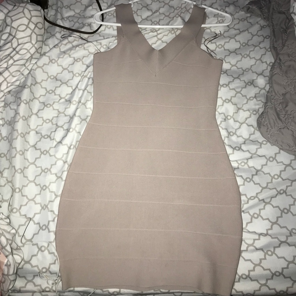 A Smokey greed dress